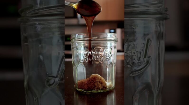 Easy and quick coffee drinks to try this summer when you've got places to be ☕️