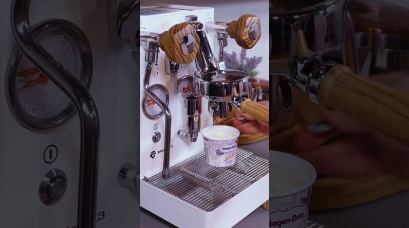 The easiest way to make an affogato 😌☕️